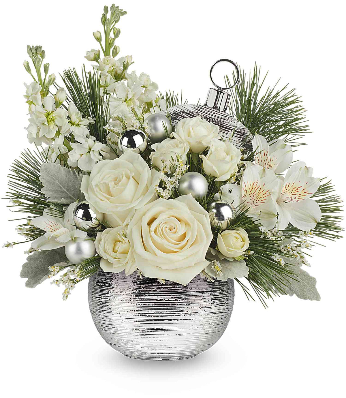 Le bouquet Silver Snowfall se compose de roses blanches, de giroflées et d'aiguilles de pin, présentées dans un vase décoratif argenté et rehaussées de boules métalliques argentées.